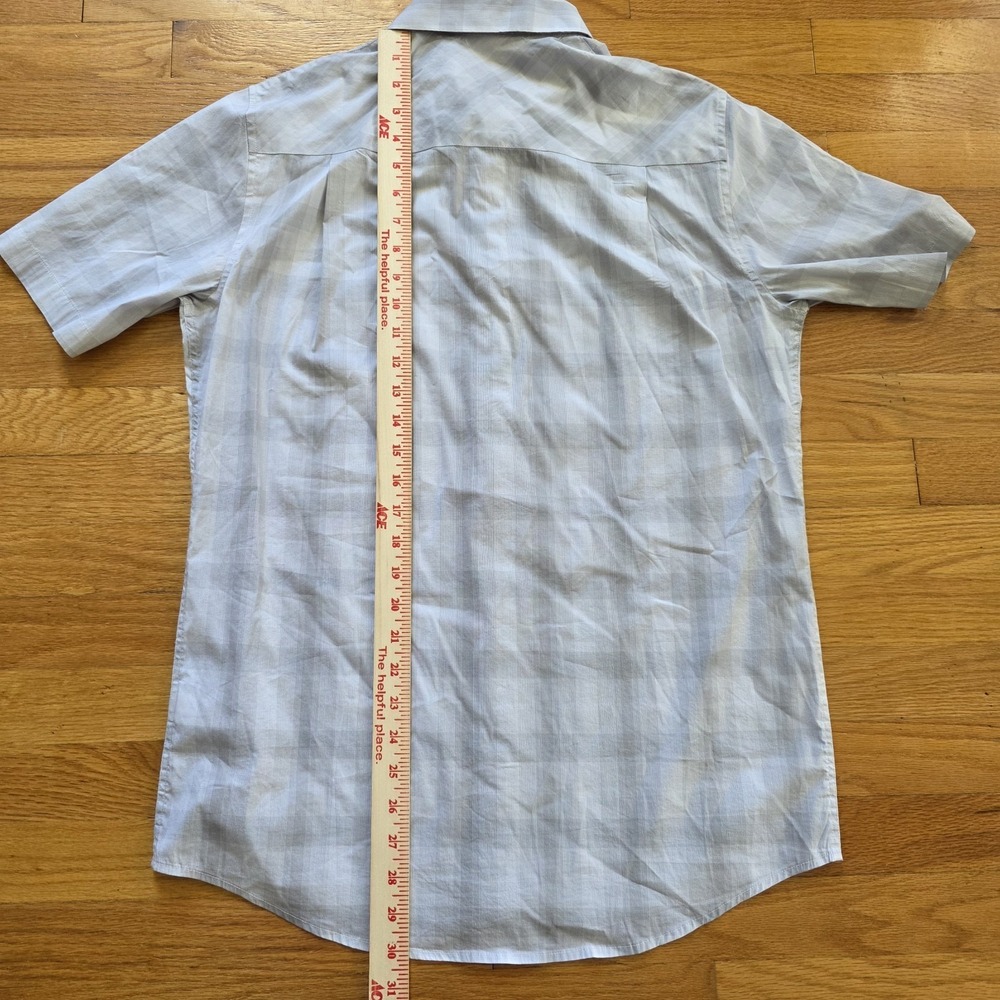 Travis Mathew Shirt Mens M Buton Down Short Sleeve Light Gray Plaid Preppy - Picture 10 of 10
